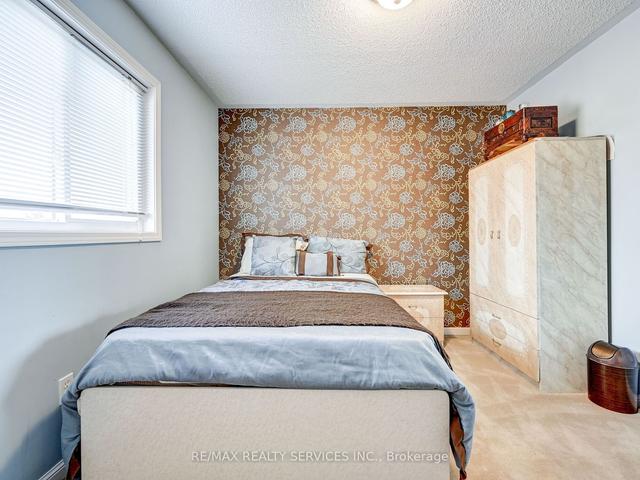 12 Yolanda Pl, House detached with 4 bedrooms, 3 bathrooms and 4 parking in Brampton ON | Image 26