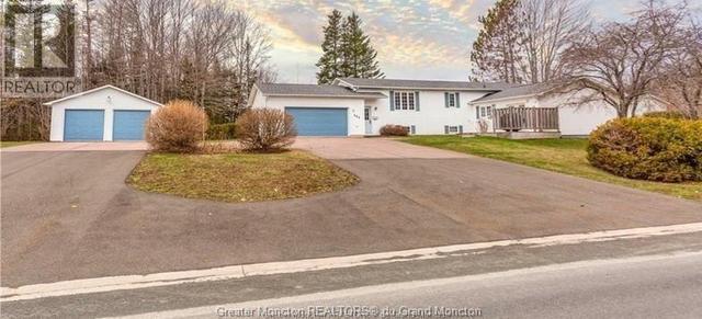 464 - 462 Eunice Ave, House other with 6 bedrooms, 2 bathrooms and null parking in Dieppe NB | Image 1