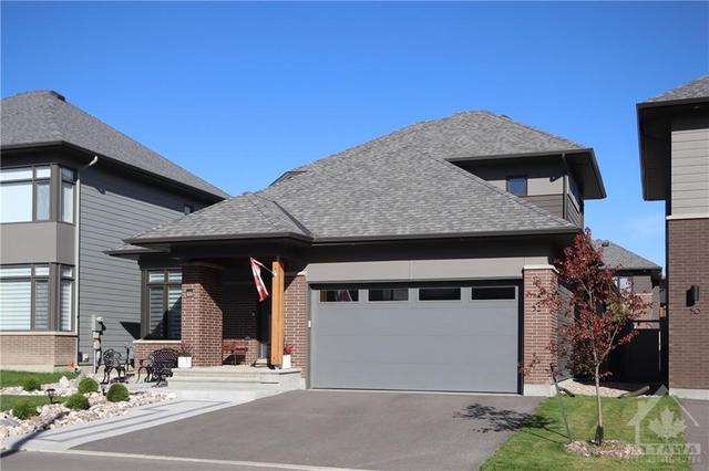 52 Hubble Heights, House detached with 3 bedrooms, 4 bathrooms and 4 parking in Ottawa ON | Image 2