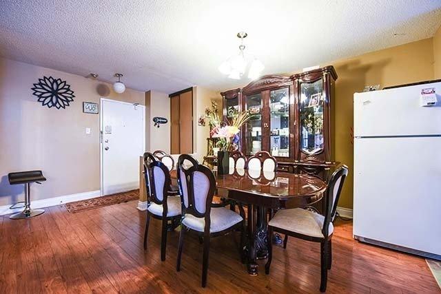 201 - 17 Knightsbridge Rd, Condo with 3 bedrooms, 2 bathrooms and 1 parking in Brampton ON | Image 4