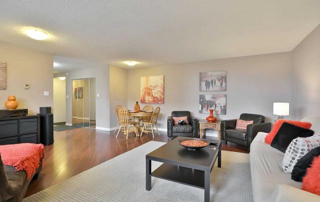 314 - 700 Dynes Rd, Condo with 2 bedrooms, 2 bathrooms and 1 parking in Burlington ON | Image 3