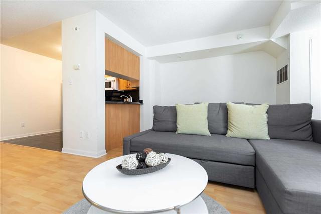 th608 - 15 Laidlaw St, Townhouse with 2 bedrooms, 1 bathrooms and 1 parking in Toronto ON | Image 5