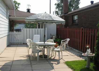 274 Harmony Rd N, House detached with 3 bedrooms, 2 bathrooms and 5 parking in Oshawa ON | Image 9