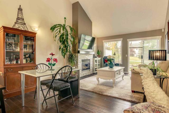 26 Somervale Park Sw, Home with 2 bedrooms, 1 bathrooms and 2 parking in Calgary AB | Image 7