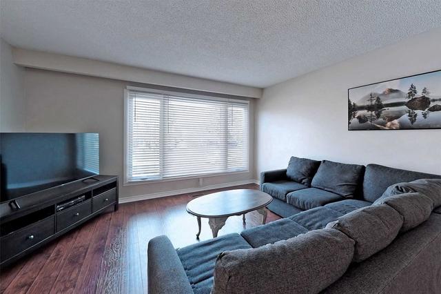 3307 Tallmast Cres, House semidetached with 4 bedrooms, 2 bathrooms and 4 parking in Mississauga ON | Image 33