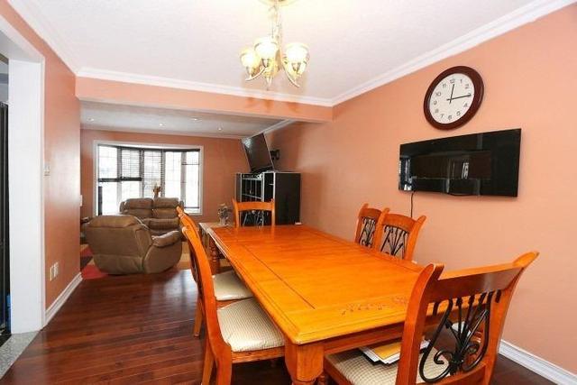87 Brookland Dr, House detached with 4 bedrooms, 4 bathrooms and 4 parking in Brampton ON | Image 3