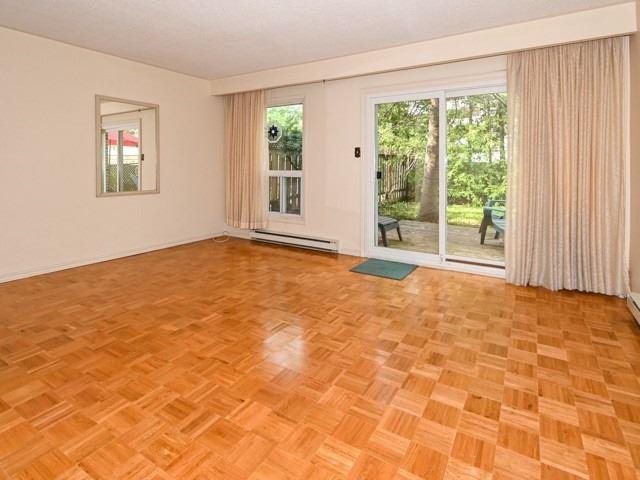 80 Halsey Ave, House attached with 3 bedrooms, 2 bathrooms and 3 parking in Toronto ON | Image 3
