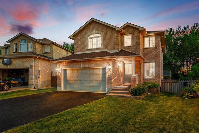 35 Mckenzie Cres, House detached with 3 bedrooms, 4 bathrooms and 4 parking in Barrie ON | Image 12