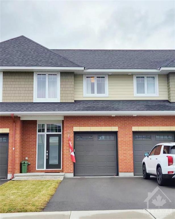 117 Escarpment Crescent, Townhouse with 3 bedrooms, 3 bathrooms and 2 parking in Ottawa ON | Image 1