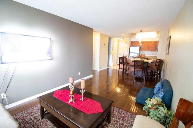 lph7 - 350 Red Maple Rd, Condo with 1 bedrooms, 1 bathrooms and 1 parking in Richmond Hill ON | Image 2