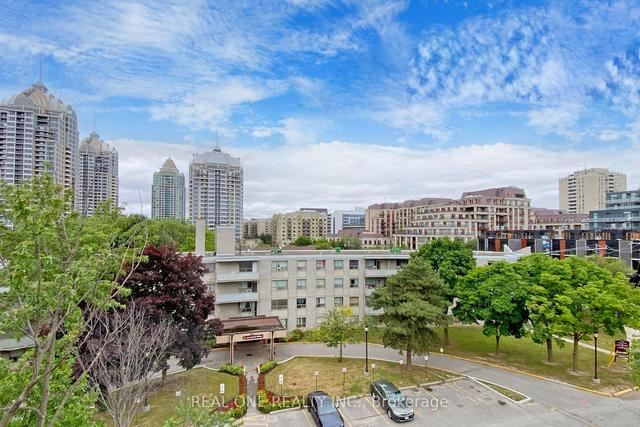unit 6 - 25 Dervock Cres, Townhouse with 4 bedrooms, 4 bathrooms and 2 parking in Toronto ON | Image 27