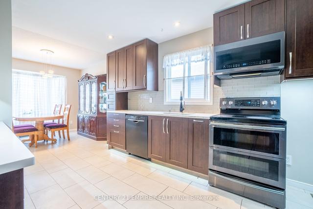 269 Hungerford St, House detached with 3 bedrooms, 2 bathrooms and 2 parking in London ON | Image 3