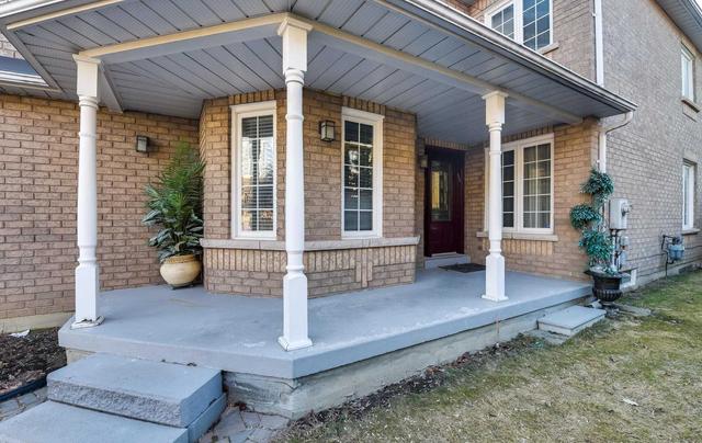 14 Karl Crt, House attached with 4 bedrooms, 5 bathrooms and 5 parking in Vaughan ON | Image 12