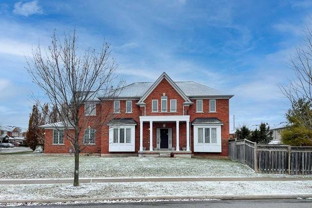 251 Mcbride Cres, House detached with 4 bedrooms, 3 bathrooms and 4 parking in Newmarket ON | Image 12