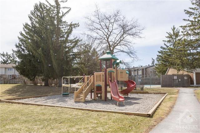 122 Salter Crescent, Townhouse with 3 bedrooms, 2 bathrooms and 1 parking in Ottawa ON | Image 22