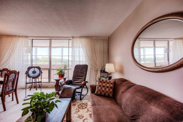 225 Harvard Pl, Condo with 2 bedrooms, 2 bathrooms and 1 parking in Waterloo ON | Image 11