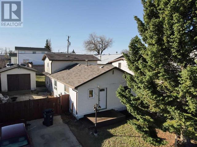 522 52 Avenue, House detached with 3 bedrooms, 1 bathrooms and 3 parking in Coalhurst AB | Image 32