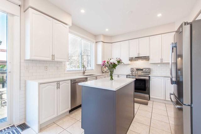 1272 Pepperbush Pl, House detached with 3 bedrooms, 4 bathrooms and 4 parking in Oakville ON | Image 14