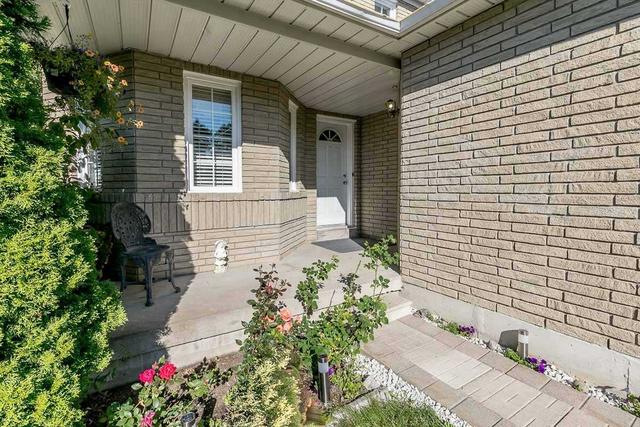 18 Twiss Dr, House detached with 3 bedrooms, 2 bathrooms and 4 parking in Barrie ON | Image 12