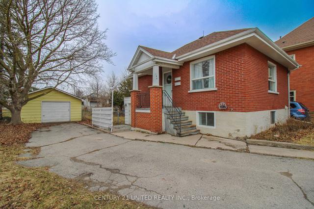 186 Westcott St, House detached with 1 bedrooms, 2 bathrooms and 3 parking in Peterborough ON | Image 1