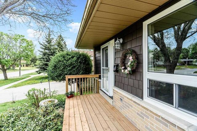262 Cook St, House detached with 3 bedrooms, 2 bathrooms and 4 parking in Barrie ON | Image 14
