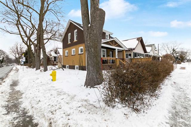 492 Pine St, House detached with 3 bedrooms, 3 bathrooms and 2 parking in Windsor ON | Image 11