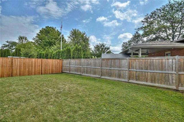 216 Parnell Rd, House detached with 3 bedrooms, 2 bathrooms and 1 parking in St. Catharines ON | Image 11