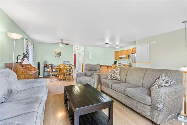 170 Briceland Street, House semidetached with 3 bedrooms, 2 bathrooms and 2 parking in Kingston ON | Image 40