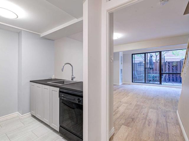 208 - 105 Mccaul St, Condo with 2 bedrooms, 2 bathrooms and 0 parking in Toronto ON | Image 19