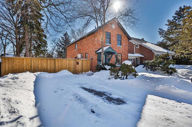 81 Queens Dr, House detached with 3 bedrooms, 4 bathrooms and 4 parking in Toronto ON | Image 12