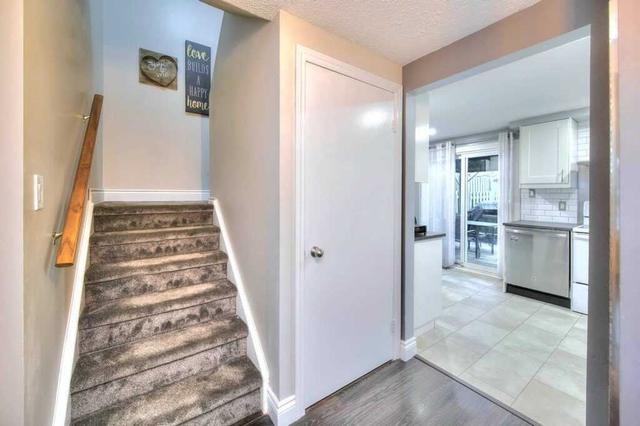 b - 694 Highpoint Ave, House semidetached with 3 bedrooms, 2 bathrooms and 3 parking in Waterloo ON | Image 15