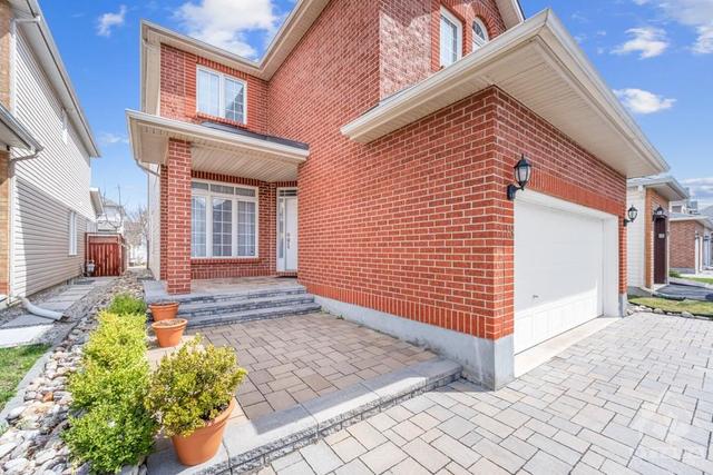 18 Craighall Circle, House detached with 4 bedrooms, 3 bathrooms and 4 parking in Ottawa ON | Image 2