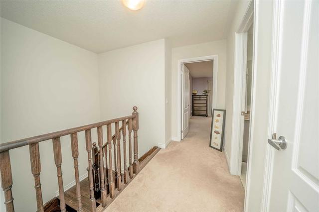 45 Nearco Cres, House attached with 3 bedrooms, 4 bathrooms and 3 parking in Oshawa ON | Image 7