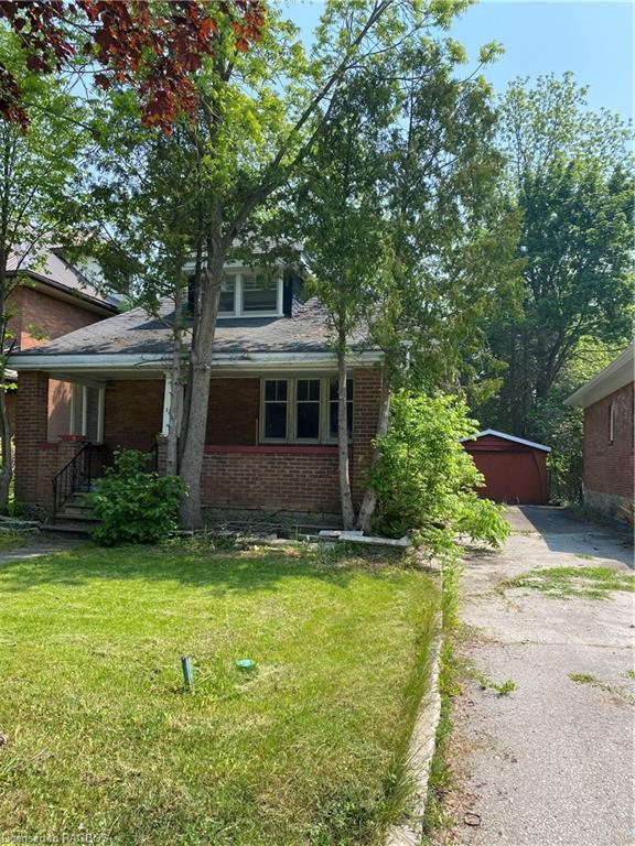391 2nd Avenue E, House detached with 2 bedrooms, 1 bathrooms and null parking in Owen Sound ON | Image 2