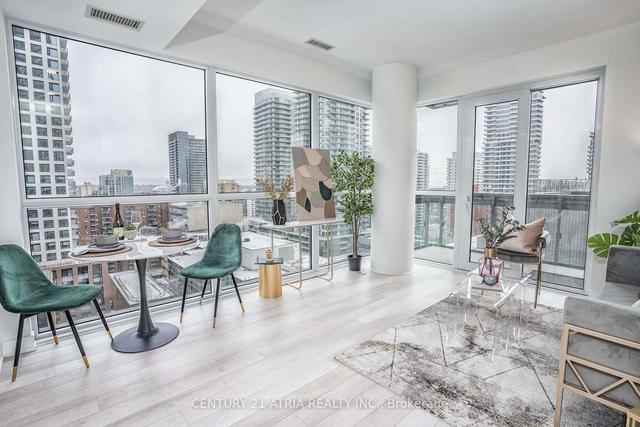 1403 - 39 Roehampton Ave, Condo with 2 bedrooms, 2 bathrooms and 0 parking in Toronto ON | Image 1