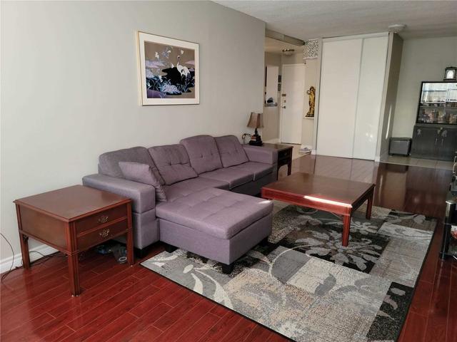 1508 - 340 Dixon Rd, Condo with 2 bedrooms, 1 bathrooms and 1 parking in Toronto ON | Image 3