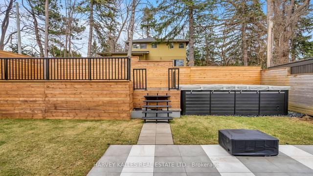 837 Royal York Rd, House detached with 4 bedrooms, 6 bathrooms and 8 parking in Toronto ON | Image 8