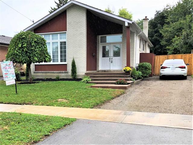 28 Wagner Dr, House detached with 3 bedrooms, 2 bathrooms and 3 parking in Toronto ON | Image 1