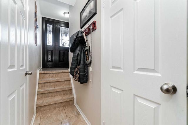 61 - 400 Bloor St, Townhouse with 3 bedrooms, 2 bathrooms and 2 parking in Mississauga ON | Image 15