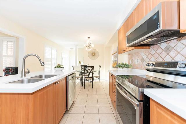 14 Peach Dr, House attached with 4 bedrooms, 4 bathrooms and 4 parking in Brampton ON | Image 5