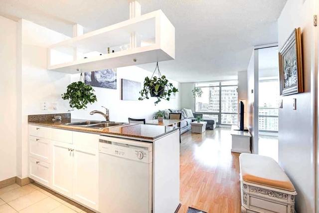 2811 - 81 Navy Wharf Crt, Condo with 1 bedrooms, 1 bathrooms and 1 parking in Toronto ON | Image 6