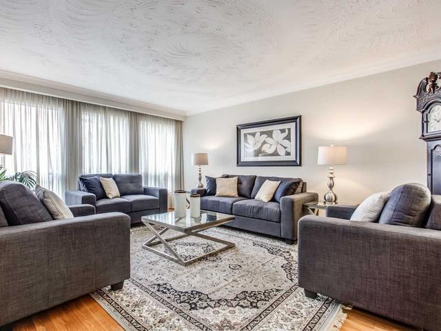 16 Clayland Dr, House detached with 4 bedrooms, 4 bathrooms and 7 parking in Toronto ON | Image 27