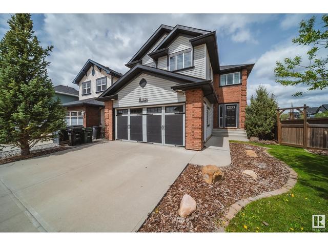 7326 Essex Rd, House detached with 3 bedrooms, 2 bathrooms and 4 parking in Edmonton AB | Card Image