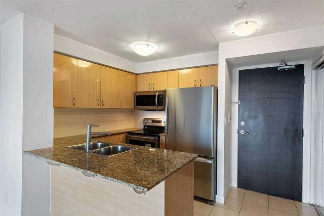 809 - 5791 Yonge St, Condo with 2 bedrooms, 2 bathrooms and 1 parking in Toronto ON | Image 4