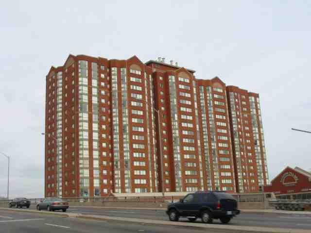 lph 15 - 2460 Eglinton Ave, Condo with 2 bedrooms, 2 bathrooms and 1 parking in Toronto ON | Image 1