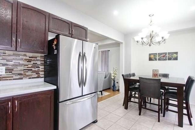 71 Pomell Tr, House semidetached with 3 bedrooms, 4 bathrooms and 3 parking in Brampton ON | Image 8
