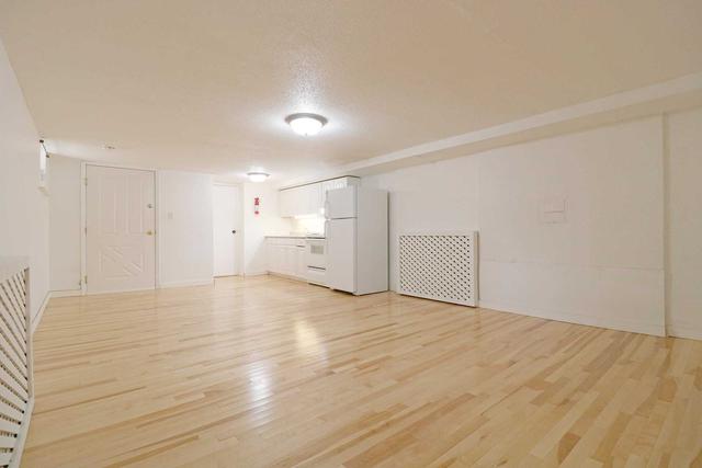 bsmnt - 5 Glebe Rd, House detached with 0 bedrooms, 1 bathrooms and 1 parking in Toronto ON | Image 4