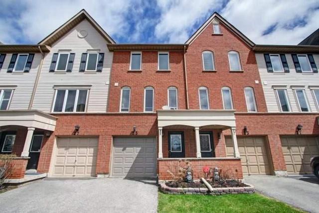25 Pennefather Lane, Townhouse with 3 bedrooms, 2 bathrooms and 1 parking in Ajax ON | Image 1