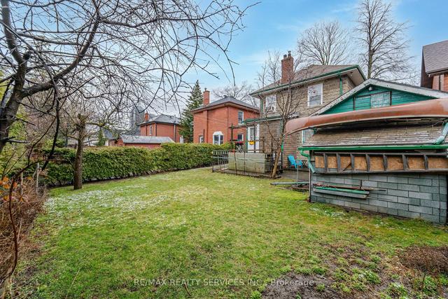 98 Mill St N, House detached with 3 bedrooms, 3 bathrooms and 6 parking in Brampton ON | Image 35