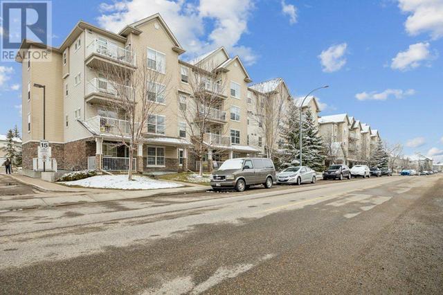 310, - 2000 Applevillage Court Se, Condo with 1 bedrooms, 1 bathrooms and null parking in Calgary AB | Image 2